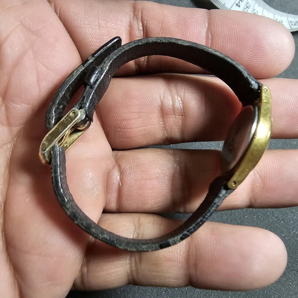 Seiko Women's Quartz Watch Gold Tone with Leather Band 2Y01-0A19 Double Ticking - Picture 5 of 9